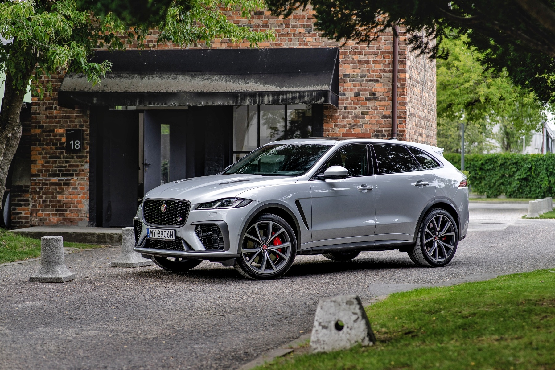 Jaguar F-Pace SVR