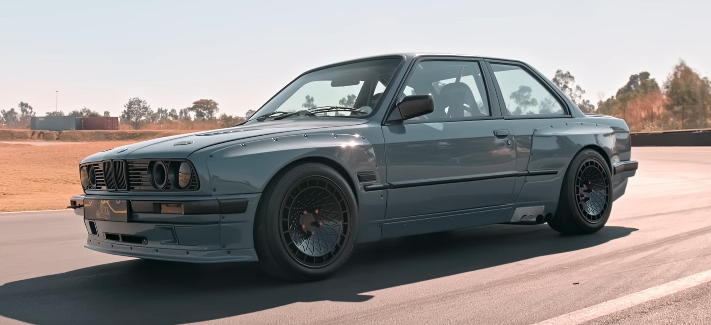 BMW 3 E30