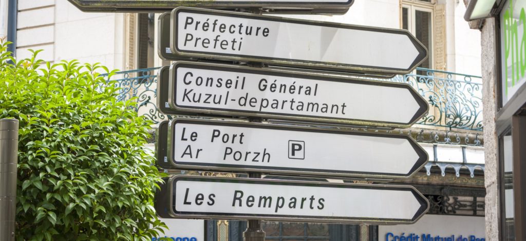 paryż likwiduje drogowskazy