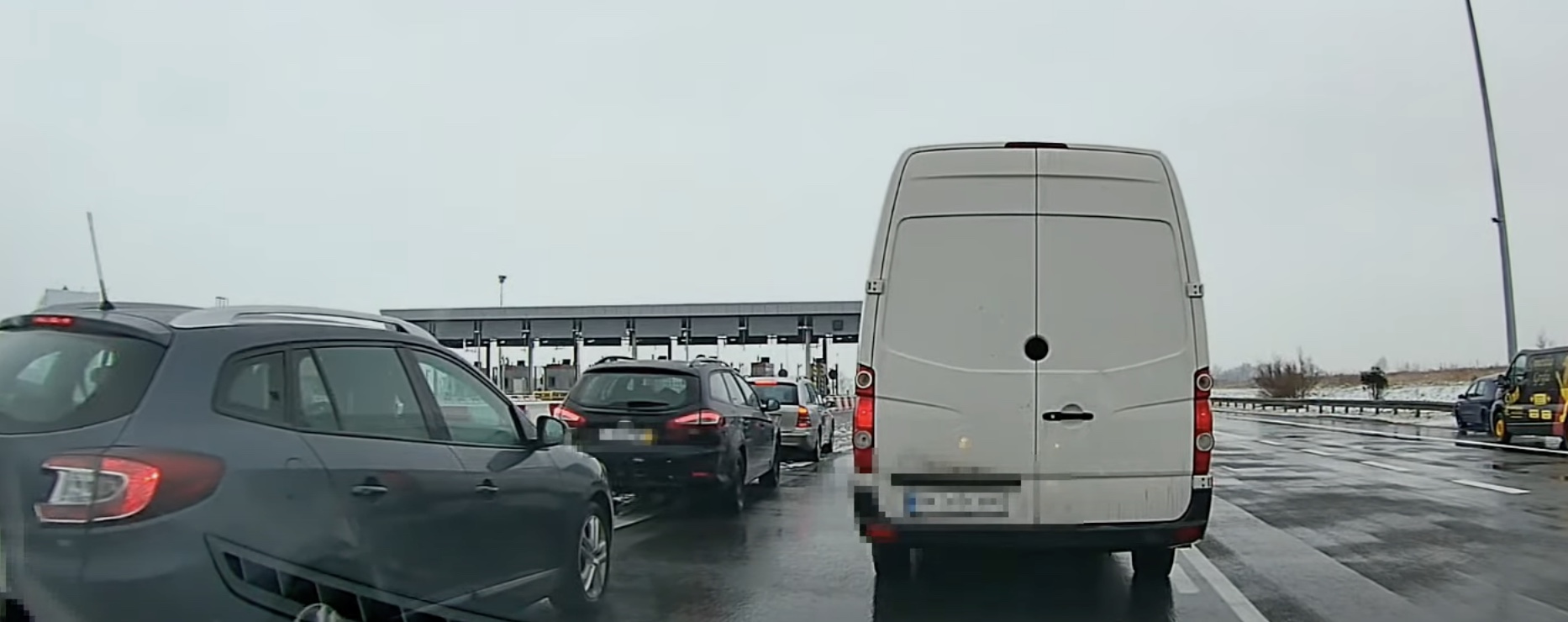 Zamiast korków na bramkach są&#8230; korki na bramkach. E-Toll zaskoczył kierowców