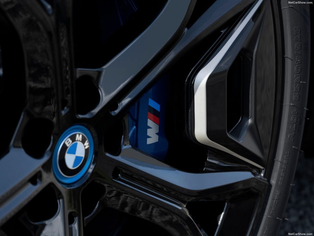 BMW ix M60