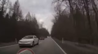 200 km/h przez las