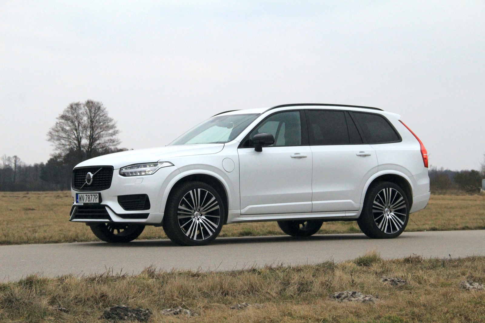 volvo xc90 t8