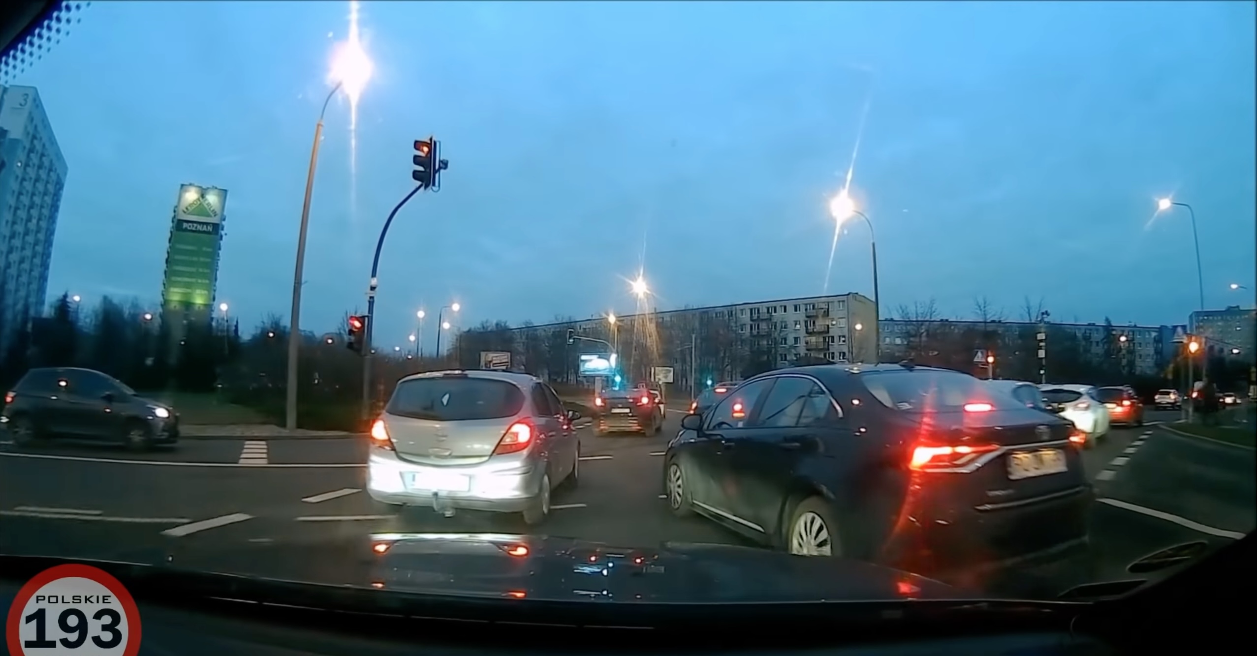 wypadek na skrzyżowaniu