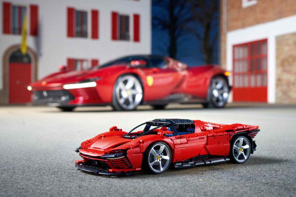 Ferrari Daytona LEGO 42143