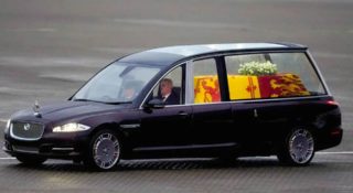 A jednak zmieniono karawan królowej. Teraz to Jaguar State Hearse