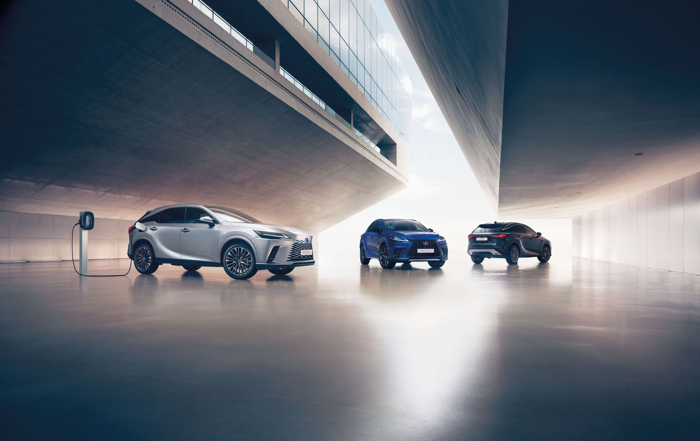 Lexus RX piątej generacji – zdumiewające technologie, czyli nowy rozdział w historii kultowego SUV-a