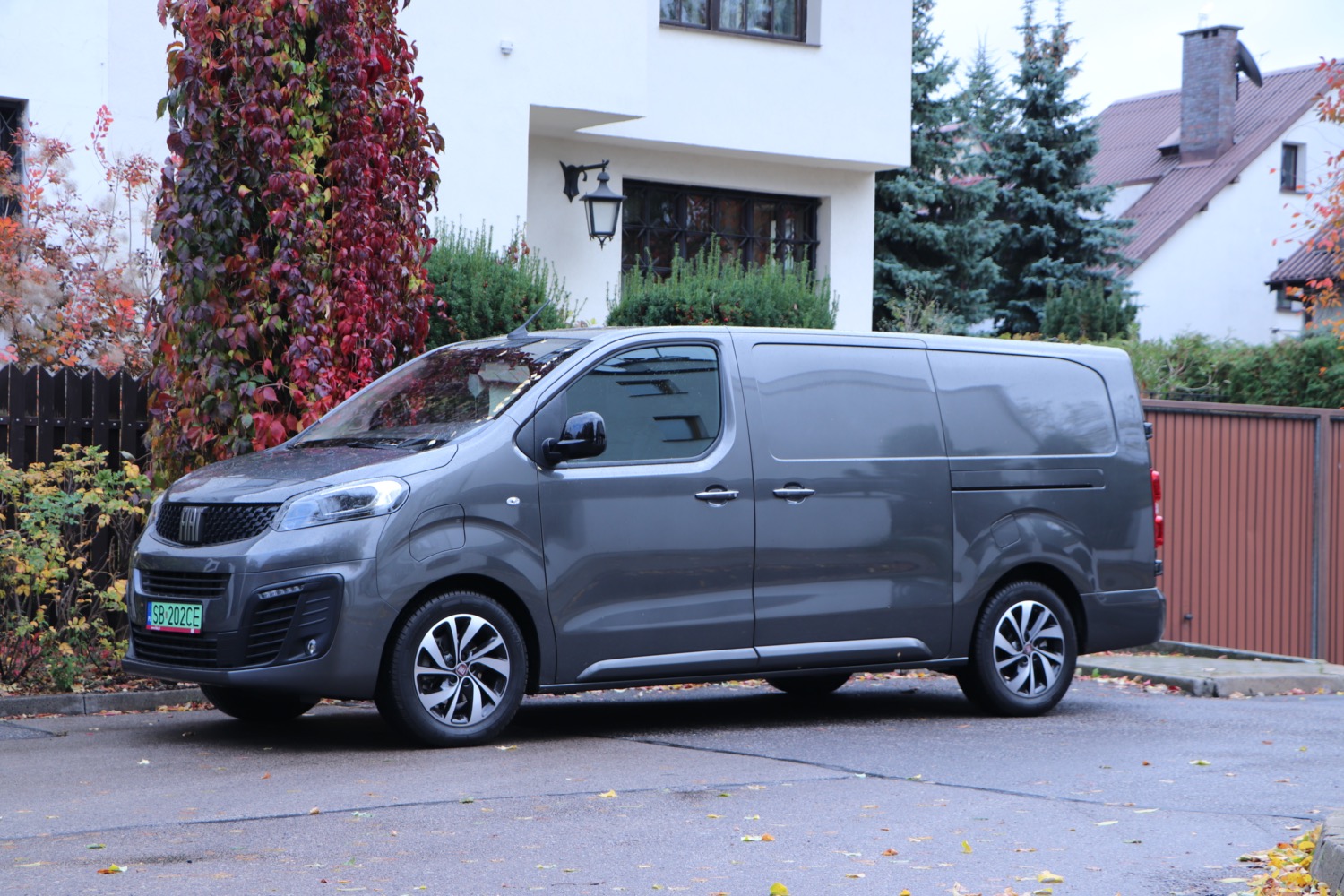 Elektryczny Fiat Scudo &#8211; test. Na razie nie może pan opuszczać miasta