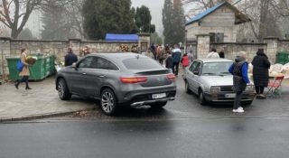 Byłem pod 4 cmentarzami w Warszawie. Z parkowaniem nie ma tragedii