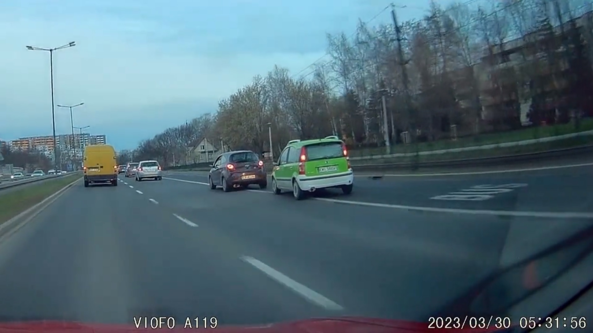 Pojedynek w samo południe o buspas przypomniał mi dlaczego lubię westerny. To nie Dziki Zachód, to Polska