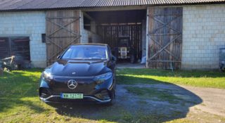 ładowałem elektrycznego mercedesa w stodole