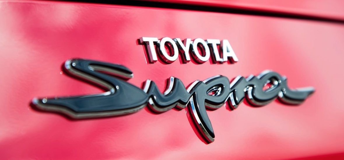 Toyota Supra Cross nie istnieje, nie zrobi ci krzywdy. Tymczasem ktoś zrobił z Supry czterodrzwiowego SUV-a