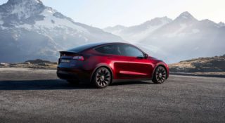 Tesla Model Y w 2023 roku oficjalnie zdominowała świat. Elon Musk się nie(dużo) mylił