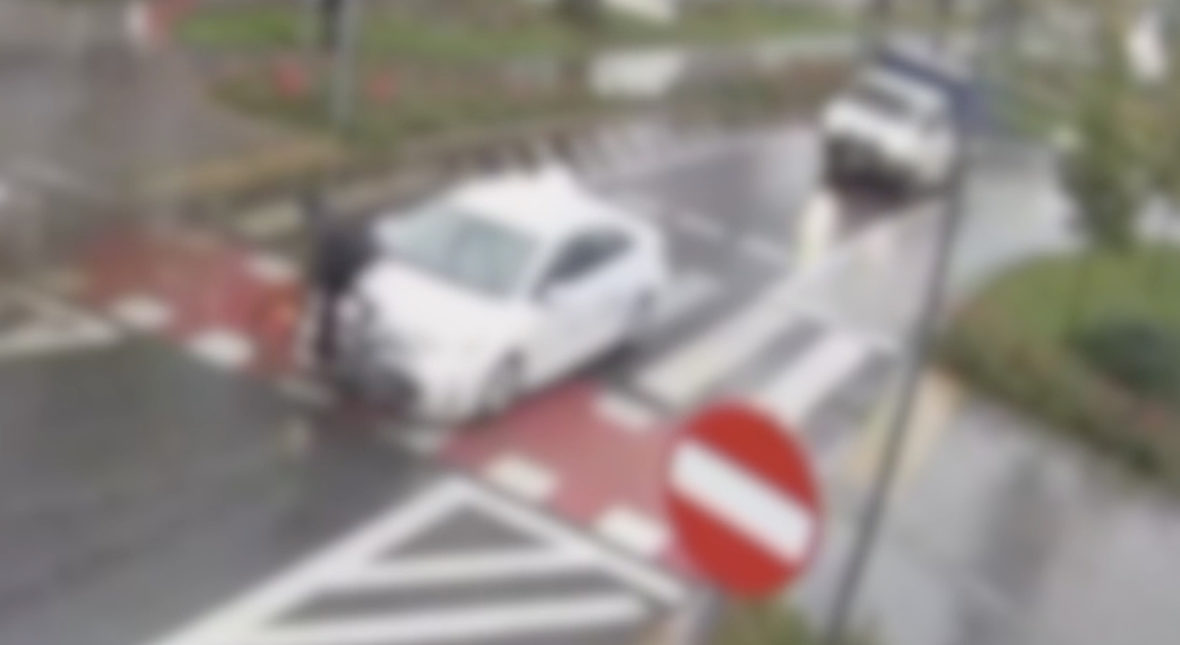 Policyjne nagranie z potrącenia rowerzysty