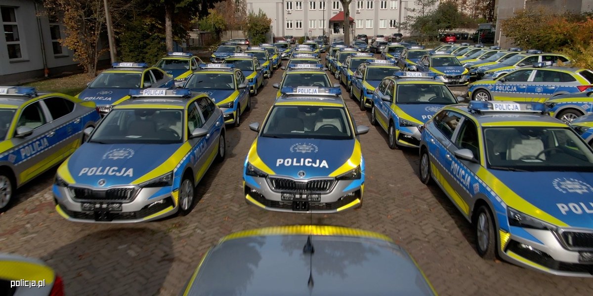 Wie es auf polnischen Straßen zugeht, zeigt das Ausmaß der Polizeianordnungen.  Sprechen Sie über einen Skoda, denn es ist kein Superb