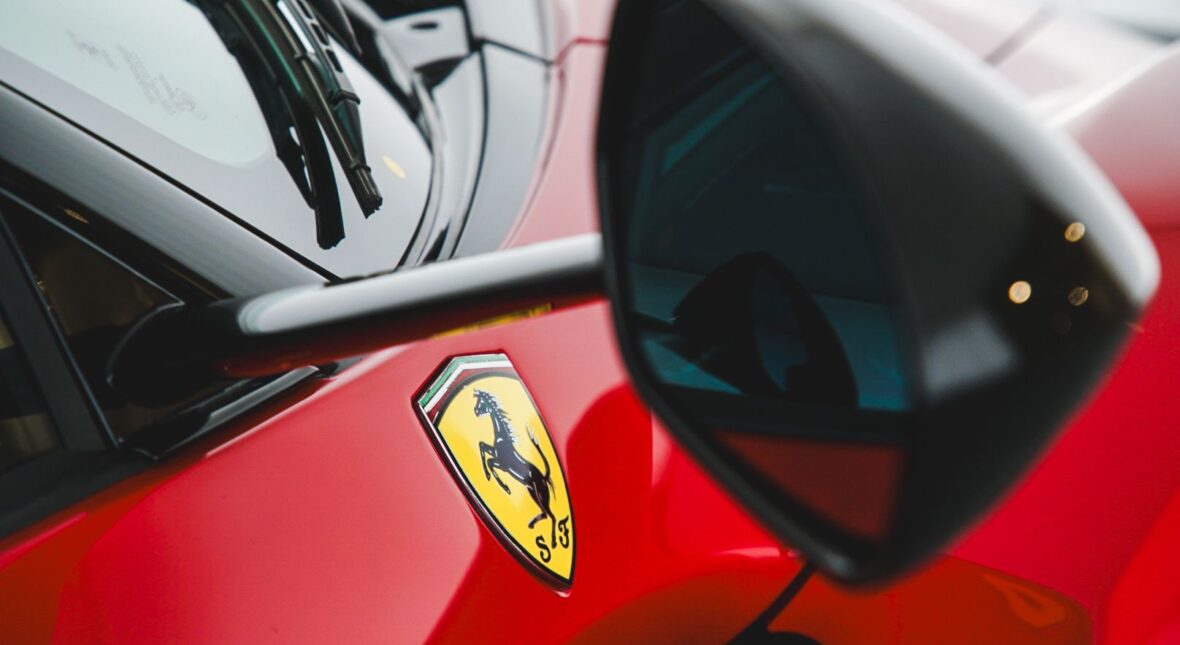 Chciałem licytować Ferrari, które ma prędkość maksymalną 48 km/h. Zawsze miałem łeb do interesów