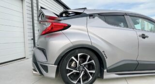 Toyota C-HR jakiej nie spotkasz na polskich ulicach. Wygląda jak z Tokyo Drift