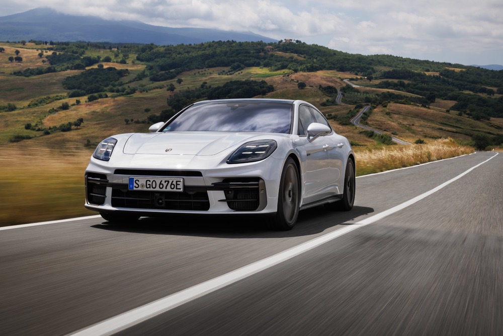 porsche panamera ev