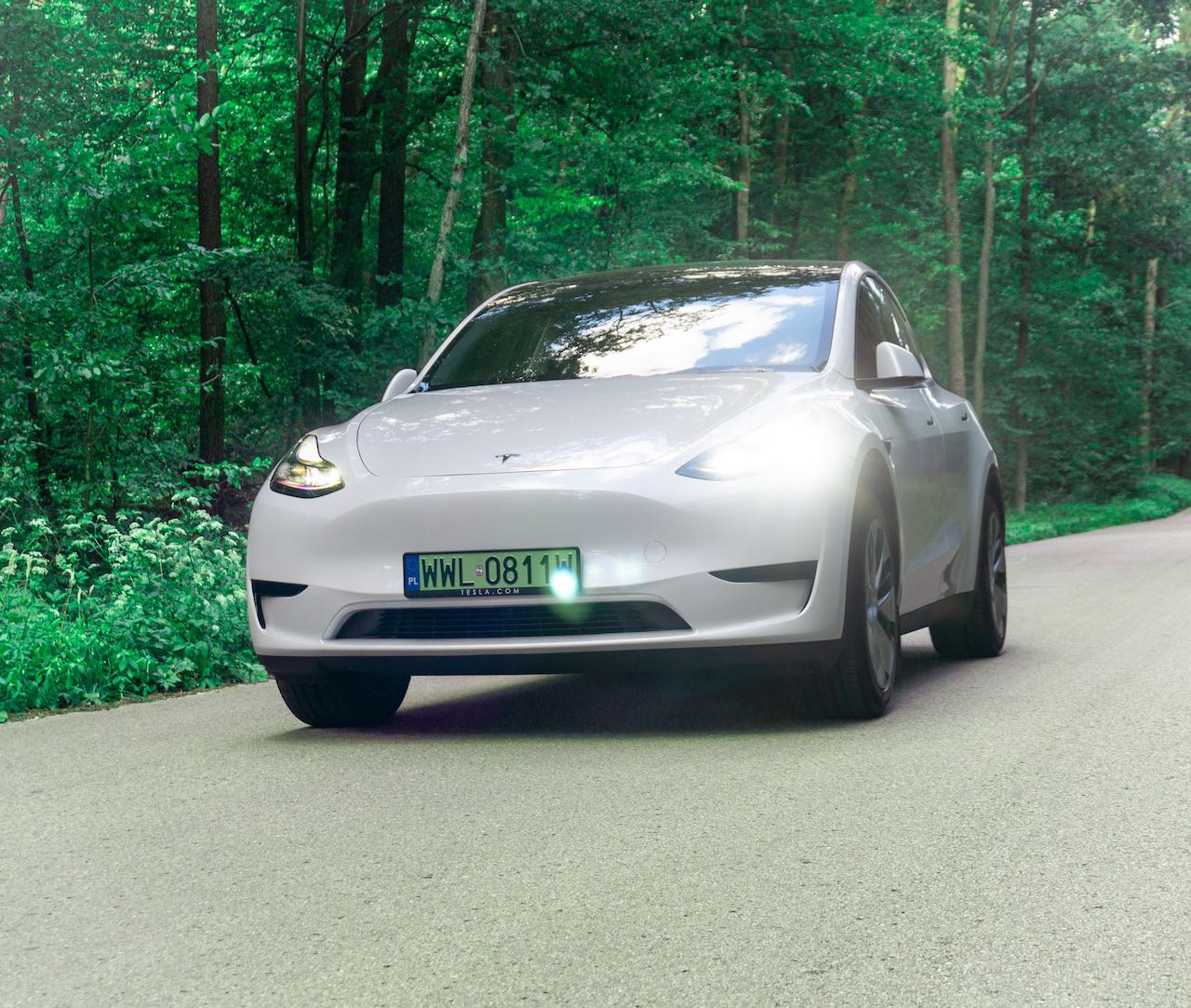 tesla model y juniper class="wp-image-610983" 