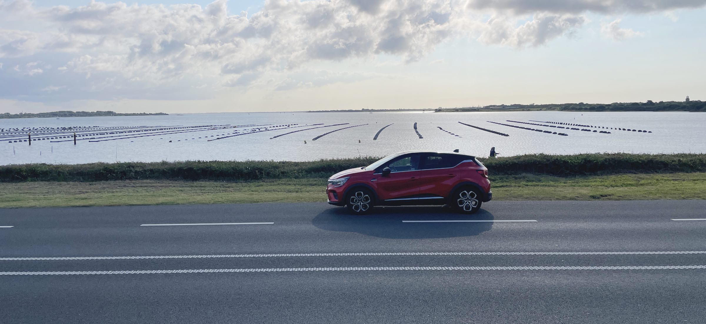 Niderlandy w Mitsubishi ASX. Holendrzy stoją w korku na autostradach, bo przesiedli się na rowery