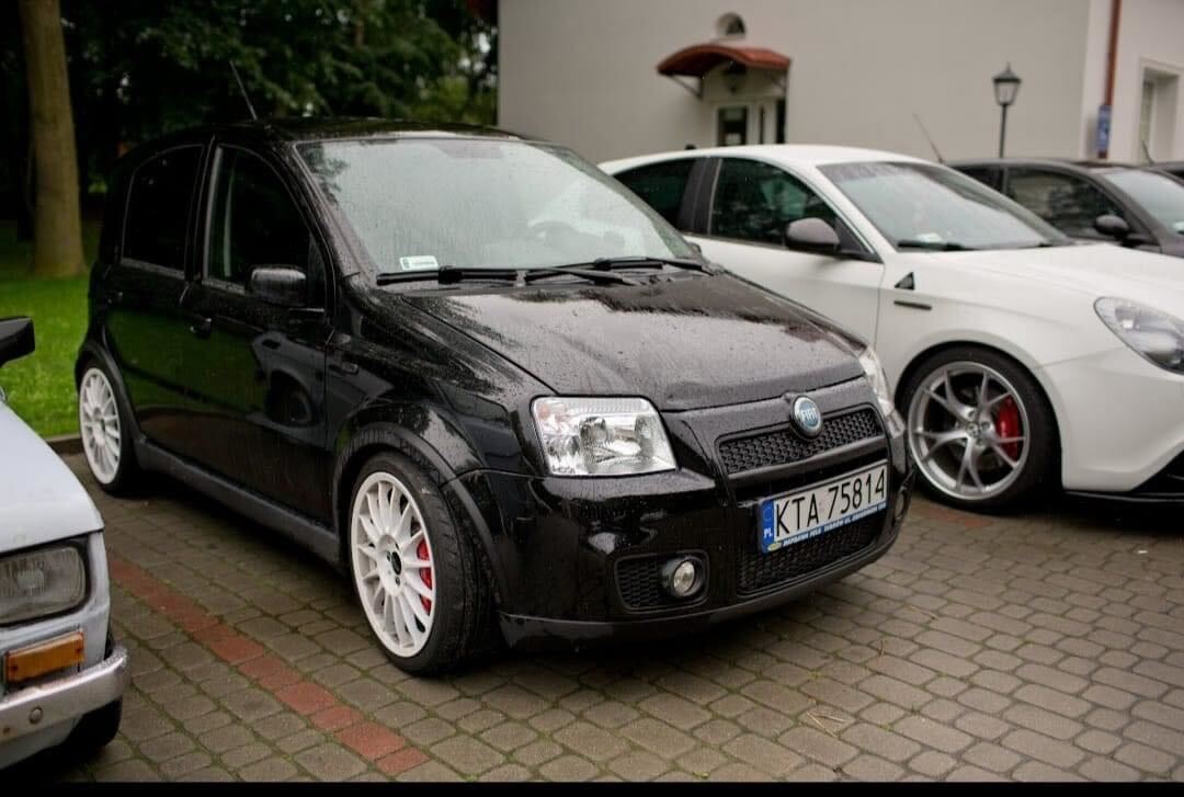 Fiat Panda zmienił się w małą Lancię Deltę HF Integrale. Teraz to mały potworek