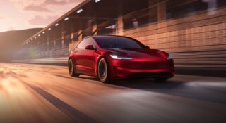 Tesla okradła najbogatszych. Teraz każdy może się poczuć jak miliarder
