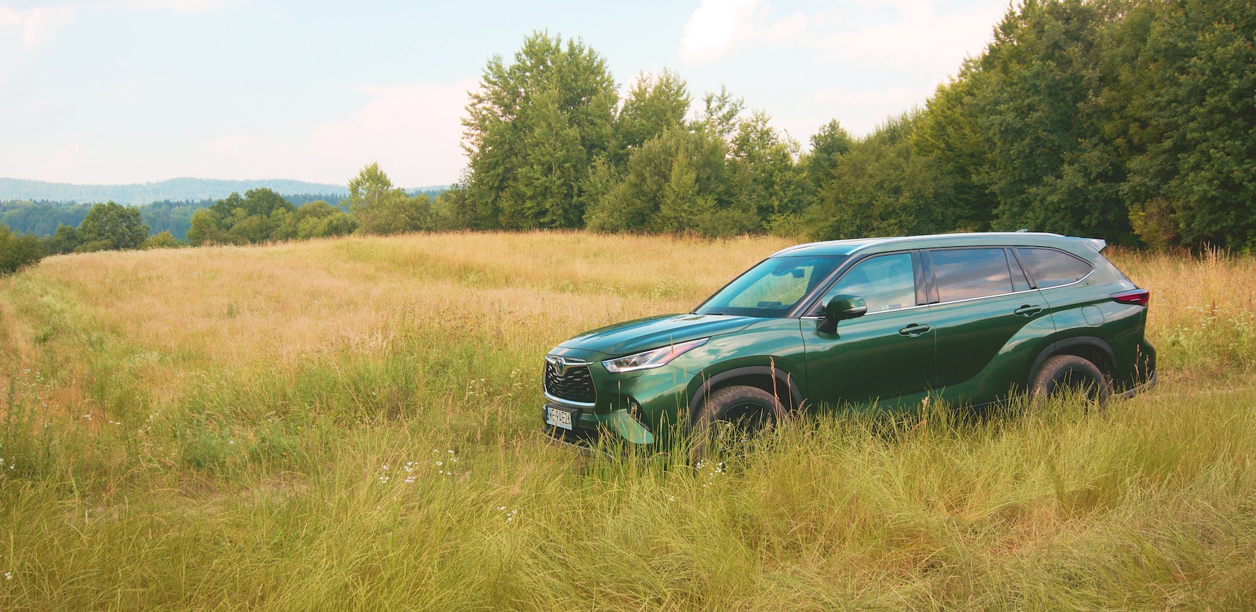 Toyota Highlander — test. Wsuva siedem osób na śniadanie bez popijania