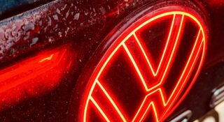 Nowy SUV Volkswagena wpada i zmiata kolegę z planszy