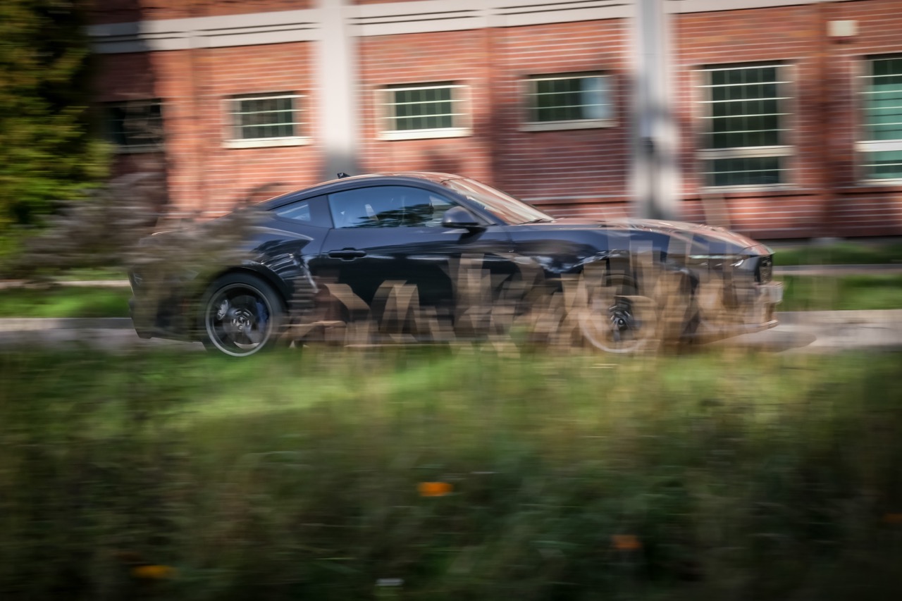 Ford Mustang Dark Horse 