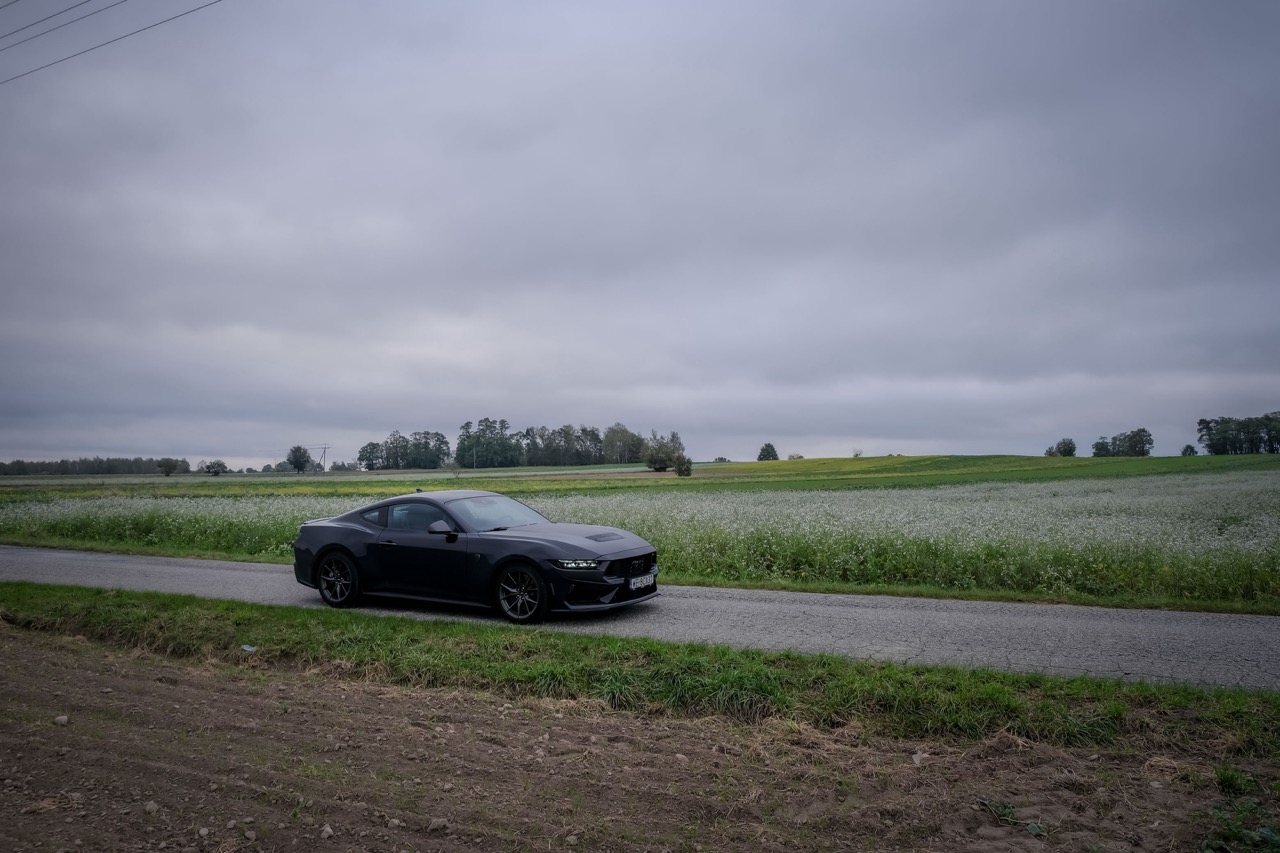 Ford Mustang Dark Horse 