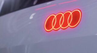 Oto nowe Audi A2. Jest tak brzydkie i smutne, że pękają oczy