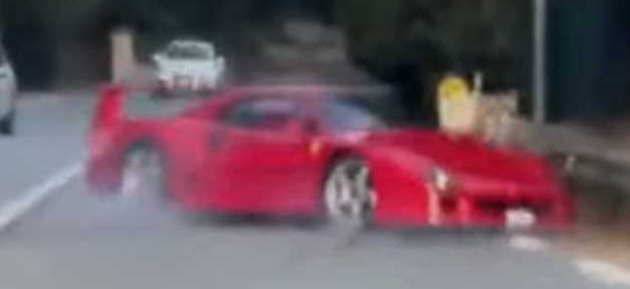 Ferrari F40 Lando Norrisa rozbite. Dobry zwyczaj, nie pożyczaj