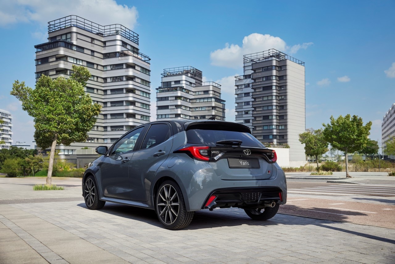 toyota yaris 2025 gr sport 