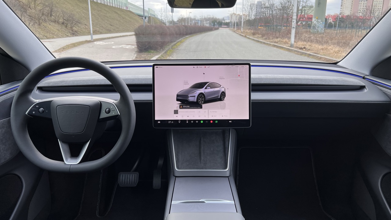 tesla model y juniper 2025 class="wp-image-639635" 