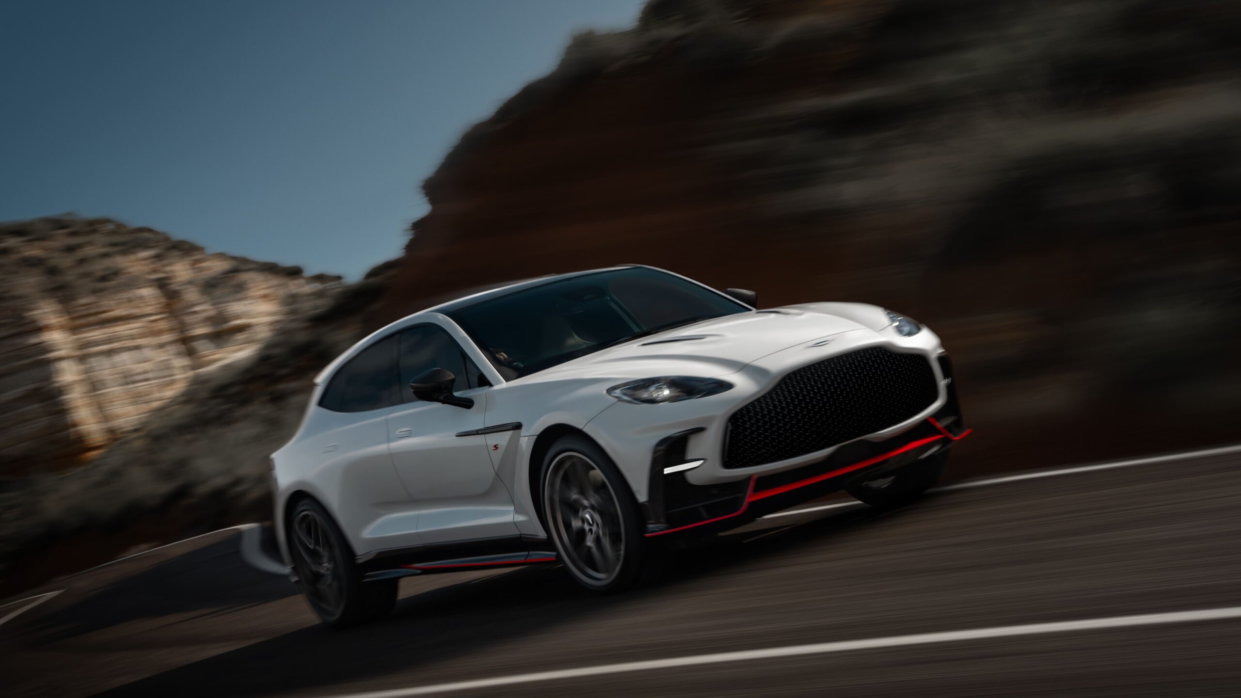 Oto nowy SUV Astona Martina. Jest mocniejszy niż Ferrari Purosangue