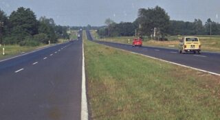 Matka polskich autostrad rodziła się w bólach. Twoi rodzice jeździli nią na handel