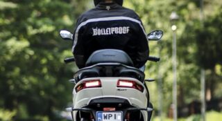 Duża pojemność i moc w motocyklu z kategorią prawa jazdy B. To możliwe. Proszę, oto one