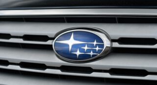Subaru też miało swój model z silnikiem z tyłu. Ale potem stwierdziło, że na środku będzie lepiej