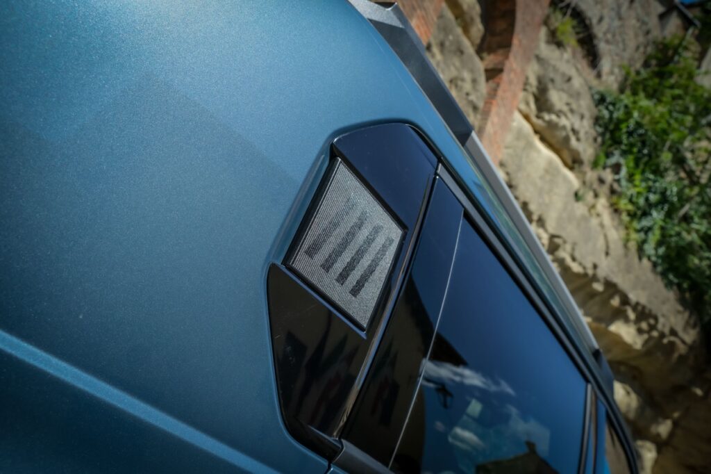 https://ocs-pl.oktawave.com/v1/AUTH_2887234e-384a-4873-8bc5-405211db13a2/autoblog/2025/05/Fiat-Grande-Panda-Hybrid_20-1024x682.jpeg