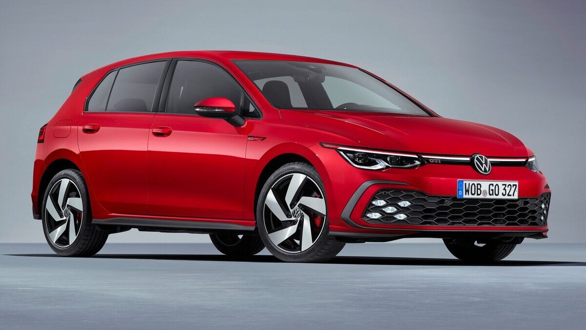 Nowe Golfy GTI oraz R właśnie się tworzą i będą bardzo mocne. Chyba już rozumiecie, co będzie pod maską