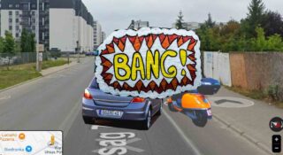 Zderzenie samochodu i skutera. Winny jest jednocześnie najbardziej poszkodowany