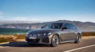 BMW nie ma litości. M4 patrzy z zazdrością na M60