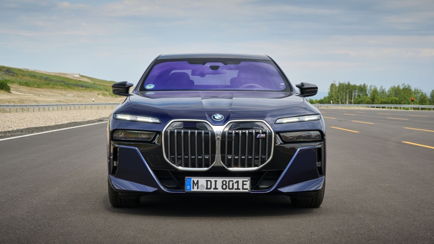 Nerki BMW serii 7 to przy tym nic. Oto prawdziwy kaloryfer