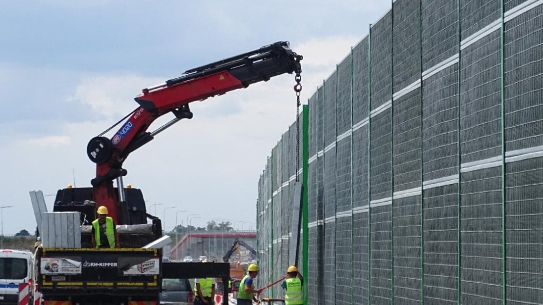 Jednym dają ukojenie, dla drugich są zmorą. Nowe ekrany wyciszą popularną autostradę