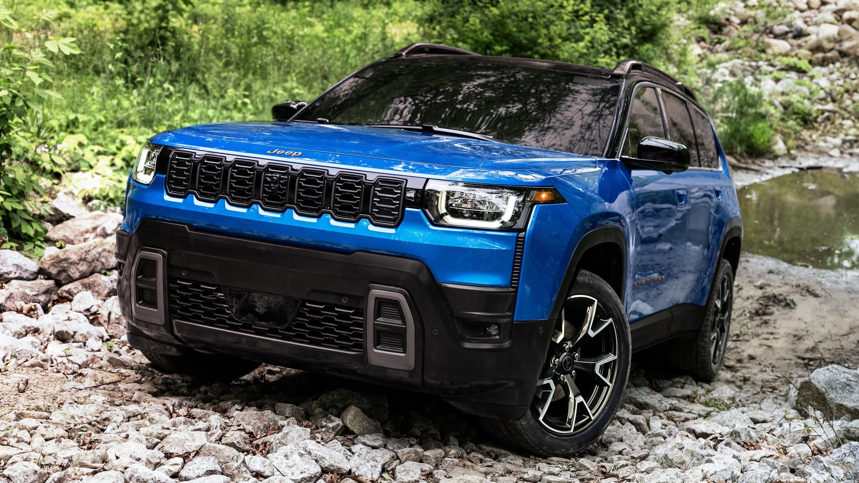 Poprzedni Jeep Cherokee podzielił klientów na dwie grupy. Nowa generacja spróbuje je pojednać