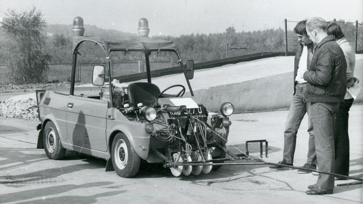 „Polski Pingwin” to niezwykle pożyteczny Fiat. Dzięki niemu wiedziałeś, jak masz jechać po drodze