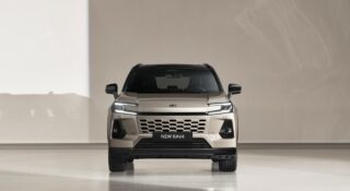 Oto nowa Toyota RAV4 oficjalnie. Tak się robi SUV-y
