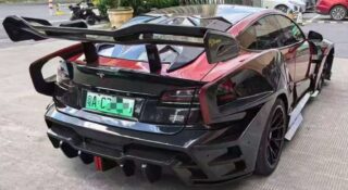 Tesla Model A-bominacja. To coś wygląda jak dziecko Muska i Lamborghini