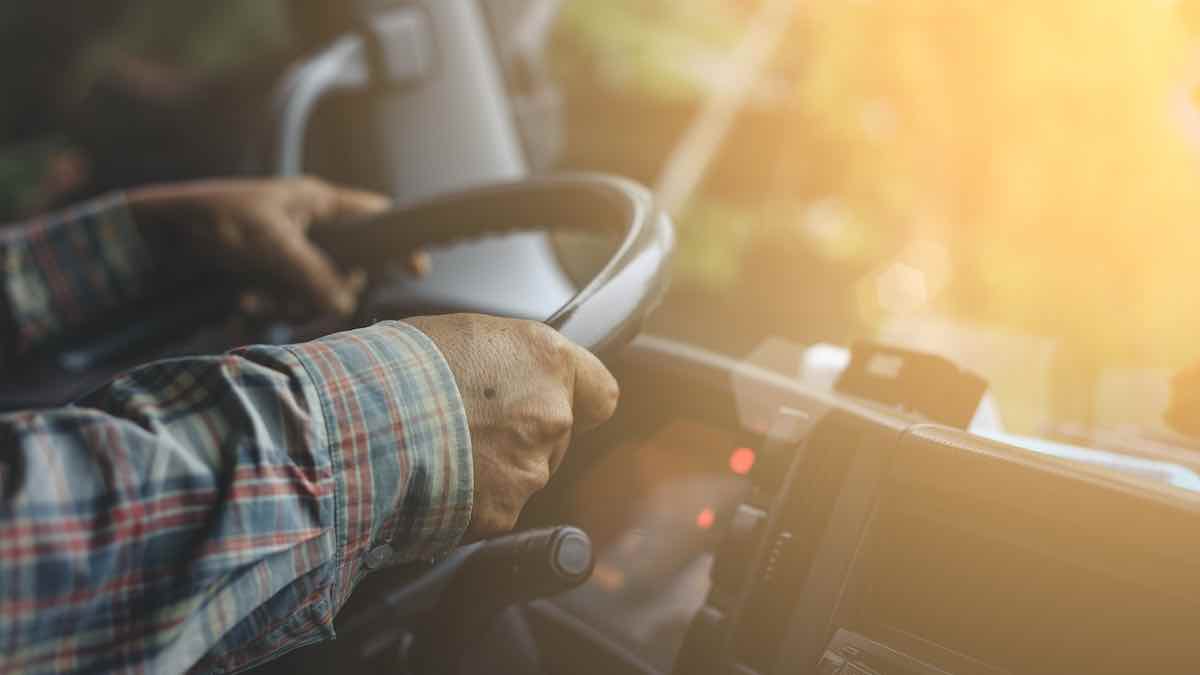 Zdałem egzamin na prawo jazdy w marcu. Dalej nie mogę jeździć, ponieważ cyfryzacja