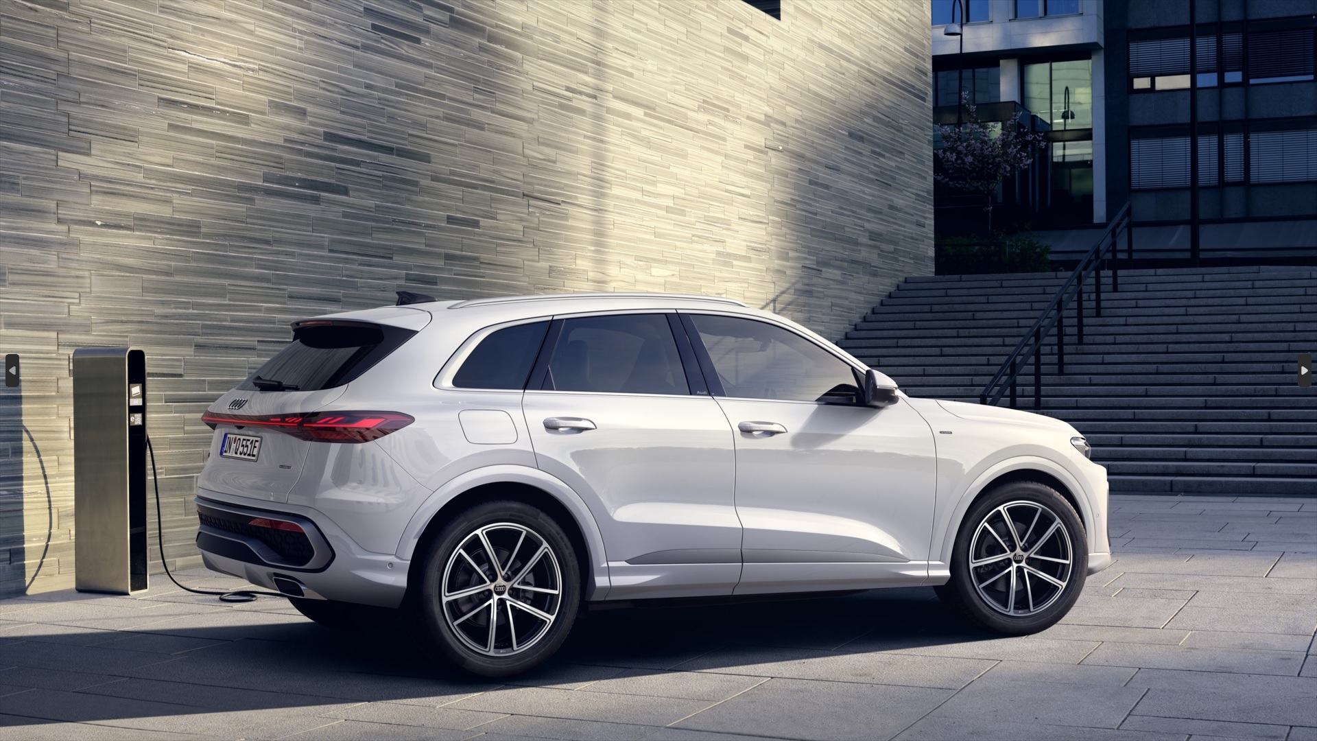 Popularny SUV Audi zyskał nowy napęd. 367 KM i 5 sekund do setki